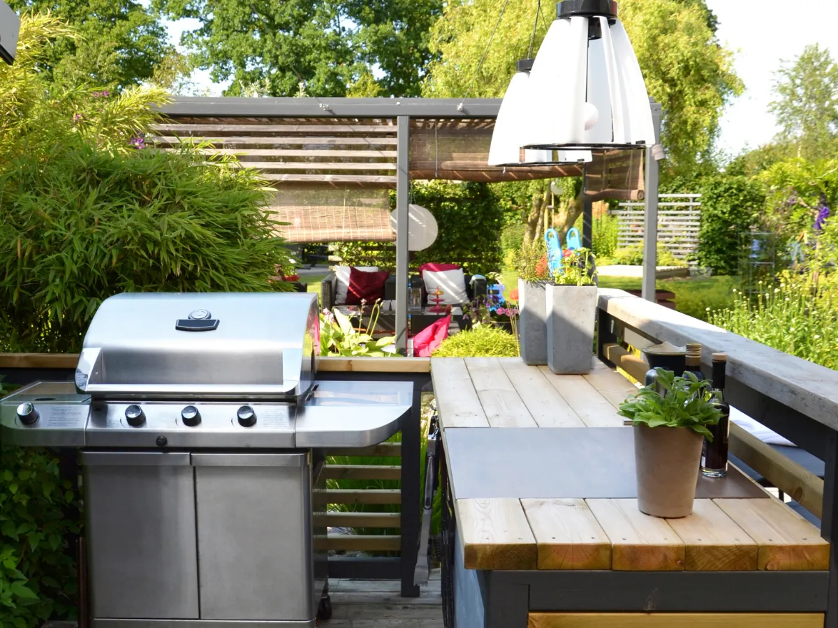 outdoor kitchen cost